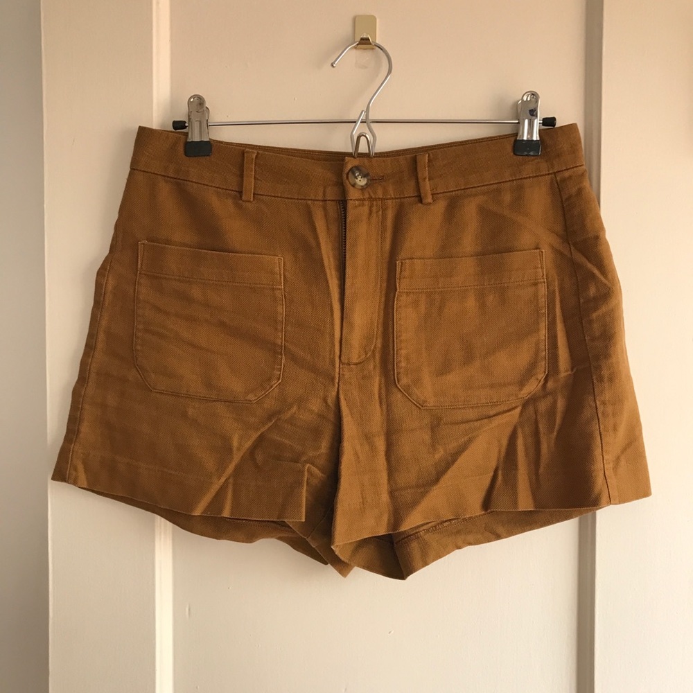 Madewell shorts with patch pockets